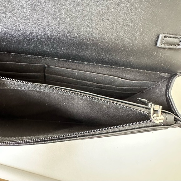 Badgley Mischka Black Quilted Crossbody Bag with Round Logo and Chain Strap - Picture 13 of 16